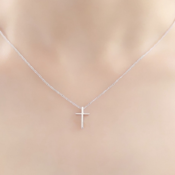 Jewelry - Silver Small Cross Pendant Necklace